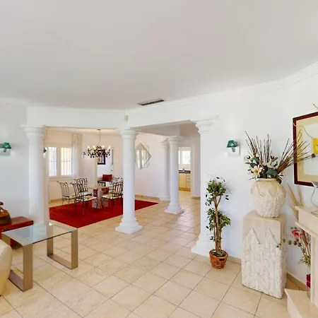 Greenview By On Travel Villa *