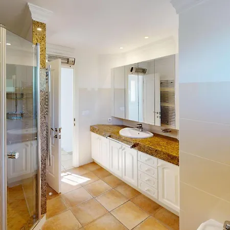 Villa Greenview By On Travel Oliva